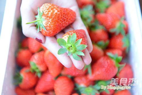 娱乐吃瓜君草莓果酱,娱乐吃瓜君的甜蜜诱惑